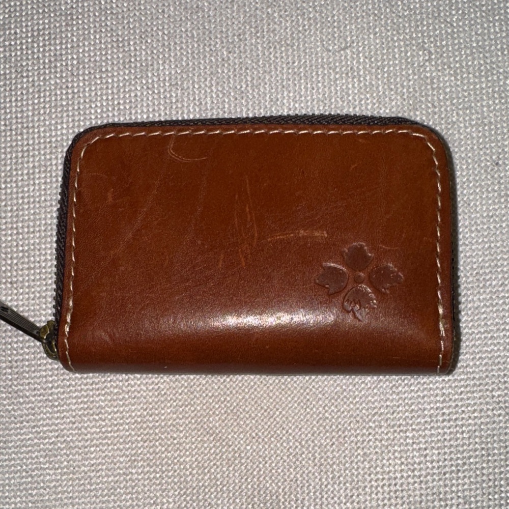 NWOT, Patricia Nash saddle tan leather zip card case